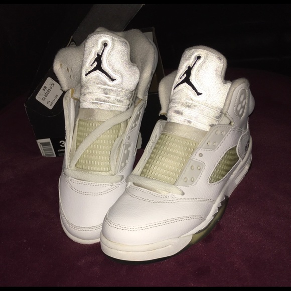 100 authentic jordans